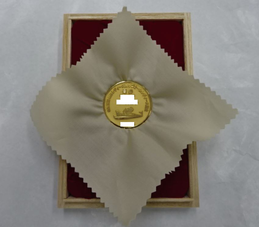 18金製記念メダルのサンプル画像